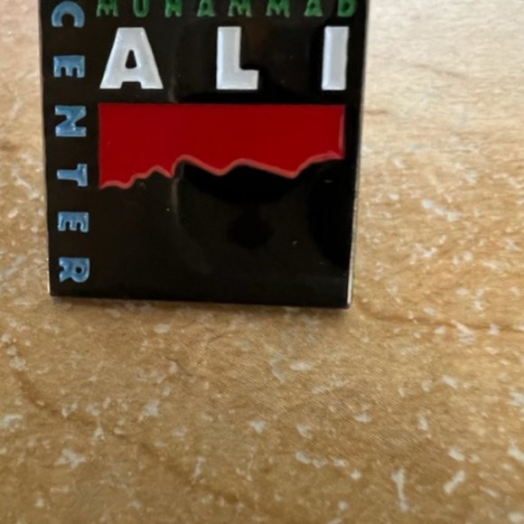 Bundle of Three Muhammed Ali Center Pins - Picture 2 of 4